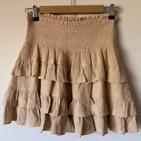Anthropology - Free the Roses Tan Tiered Mini Skirt Small - NWOT - Picture 2 of 3